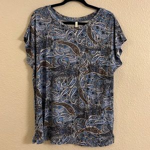 Womans casual tunic top crew neck tee
